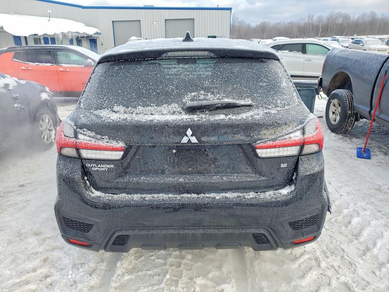 2022 Mitsubishi Outlander Sport Se - Фото 6