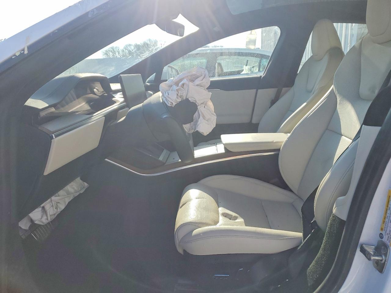 2023 Tesla Model S - Фото 7
