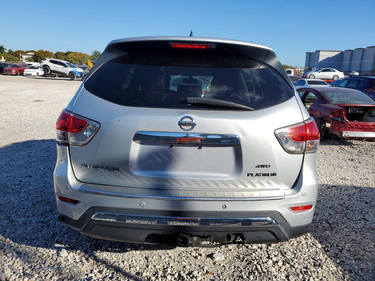 2014 Nissan Pathfinder S - Фото 6