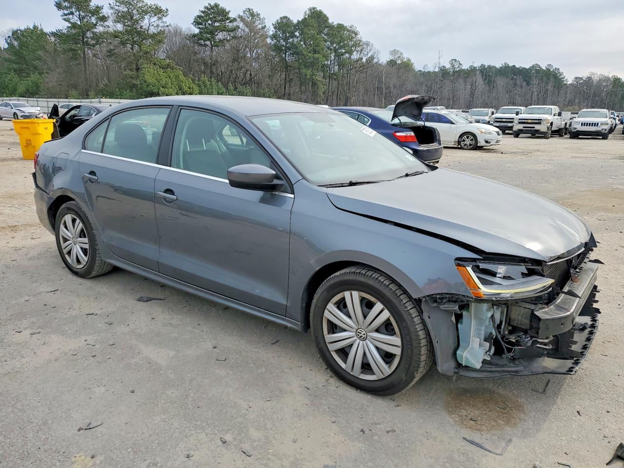 2017 Volkswagen Jetta S - Image 4