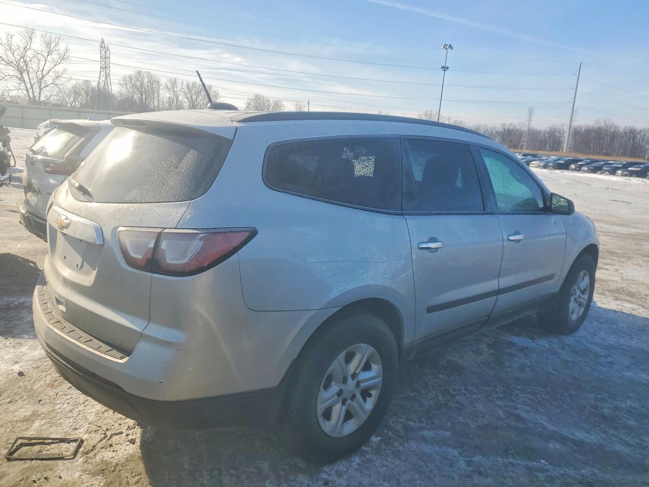 2017 Chevrolet Traverse Ls - Image 3
