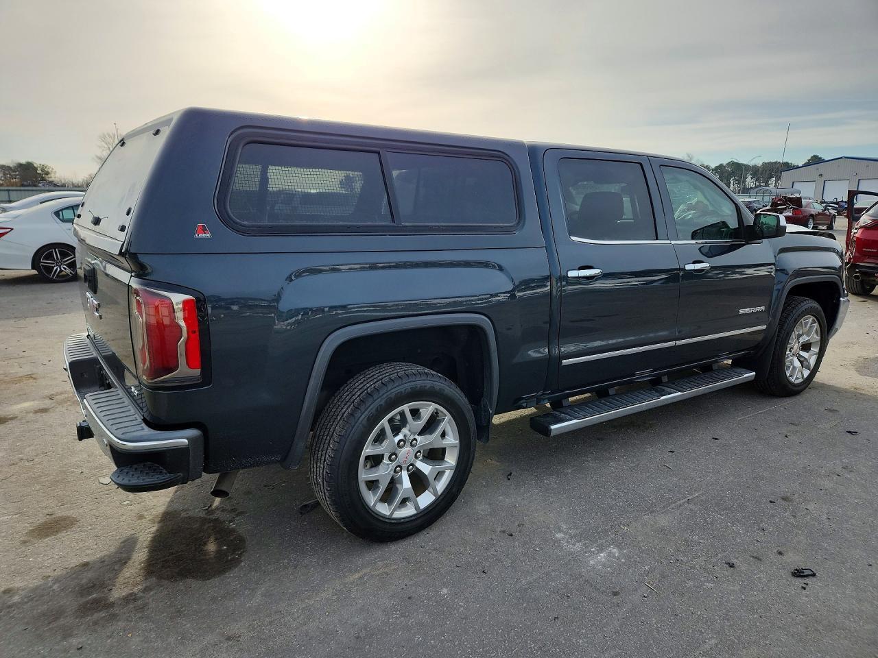 2017 GMC Sierra C1500 Slt - Image 3