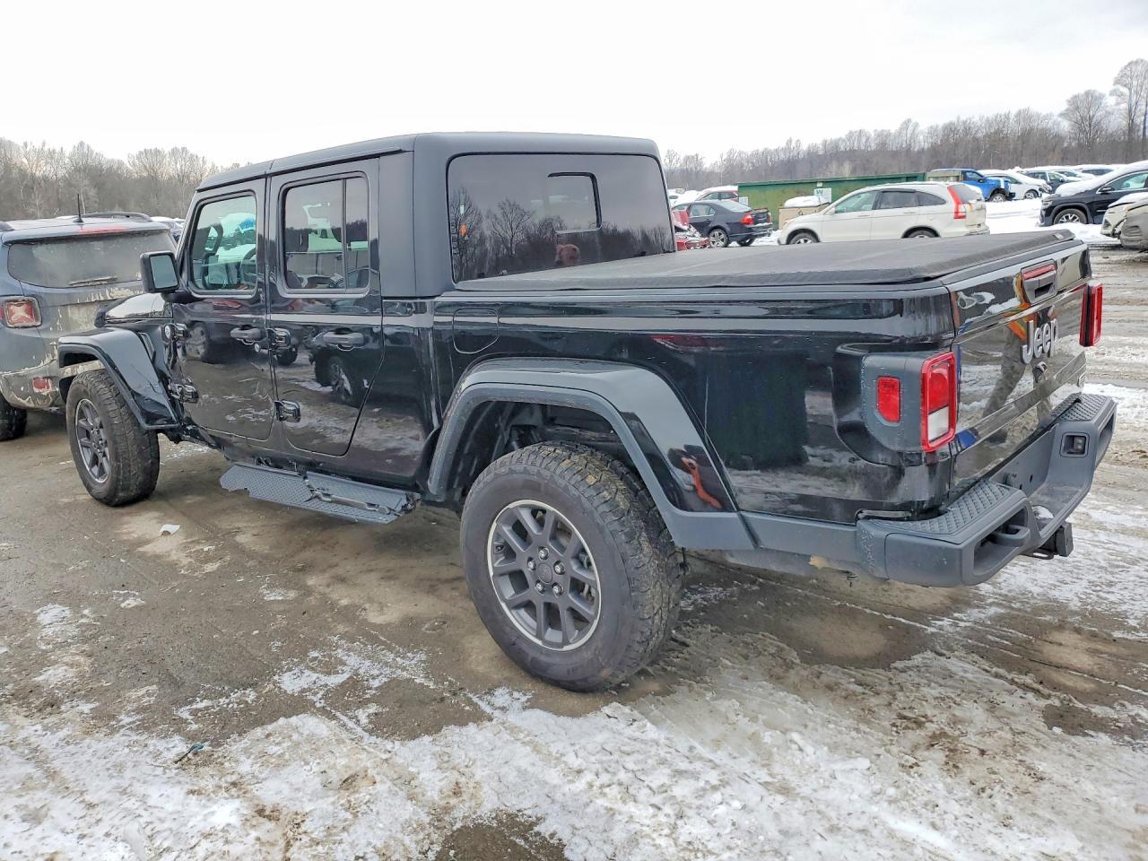 2020 Jeep Gladiator Overland - Image 2