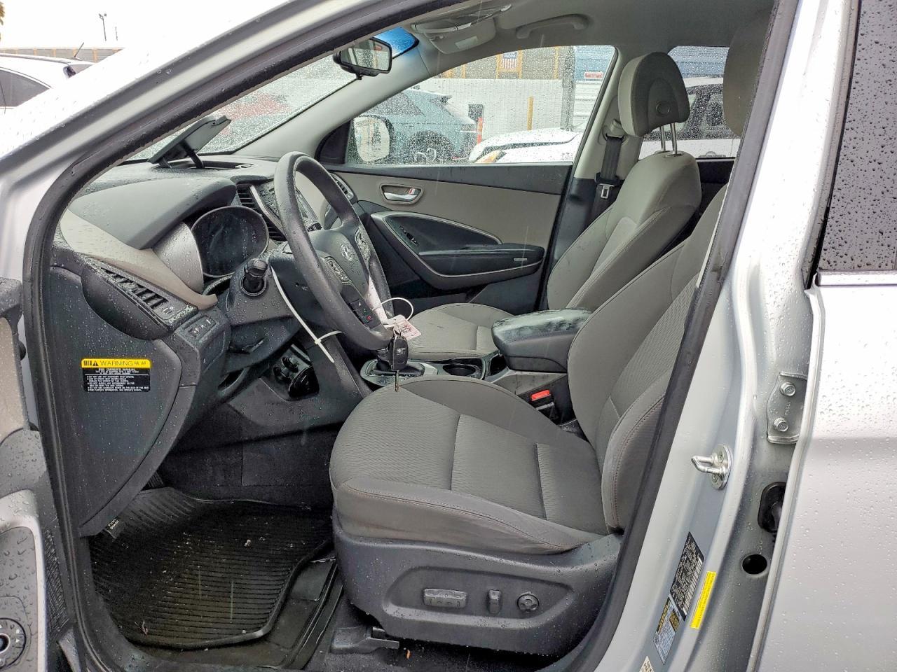 2016 Hyundai Santa Fe Se - Image 7