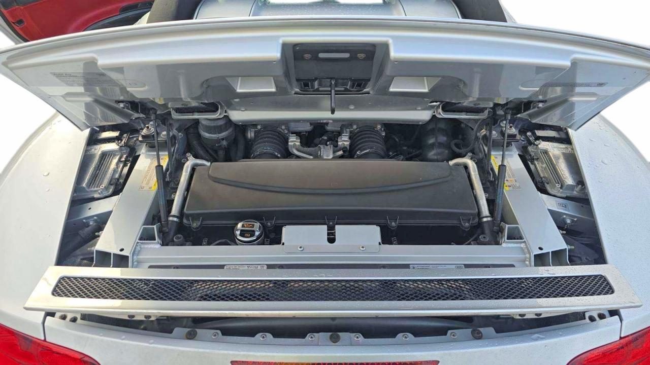 2011 Audi R8 5.2 Quattro - Image 7