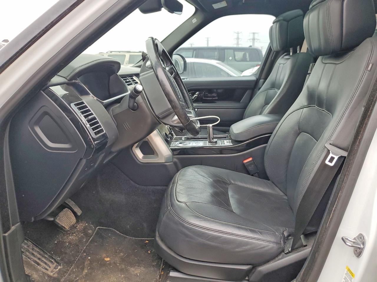 2018 Land Rover Range Rover Supercharged - Image 7