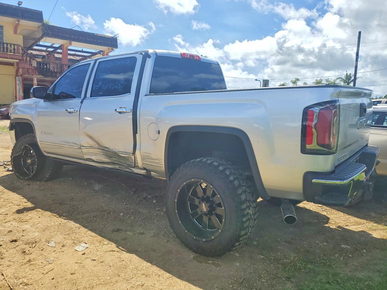 2016 GMC Sierra K1500 Slt - Image 2
