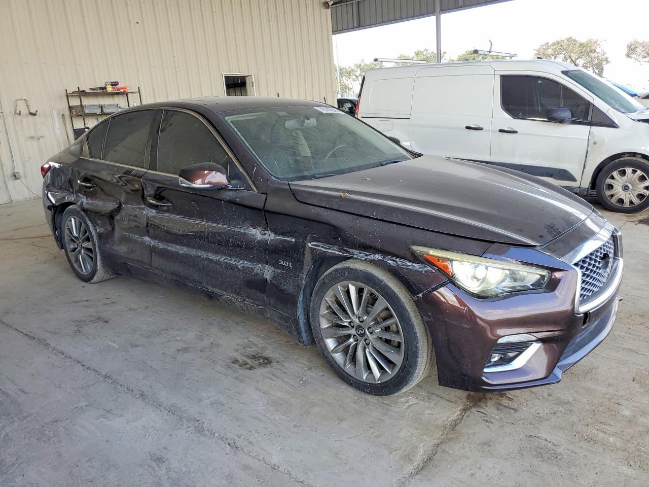 2019 Infiniti Q50 3.0T Luxe - Фото 4
