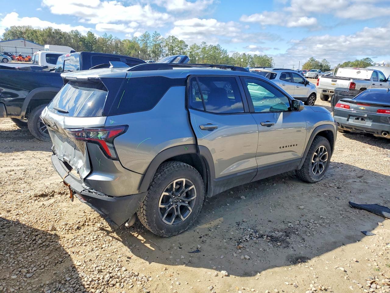 2026 Chevrolet Equinox Activ - Image 3
