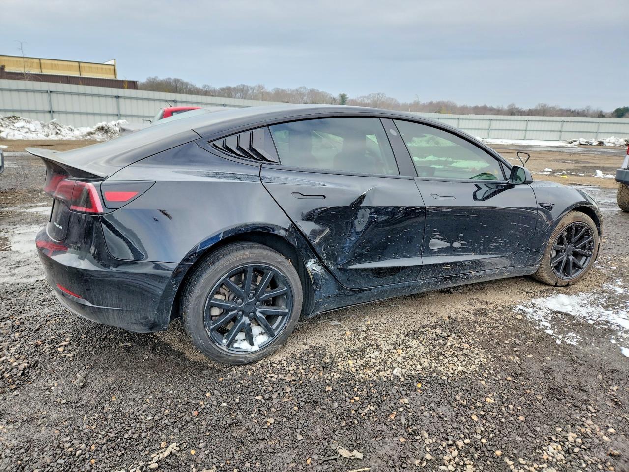 2022 Tesla Model 3 - Фото 3