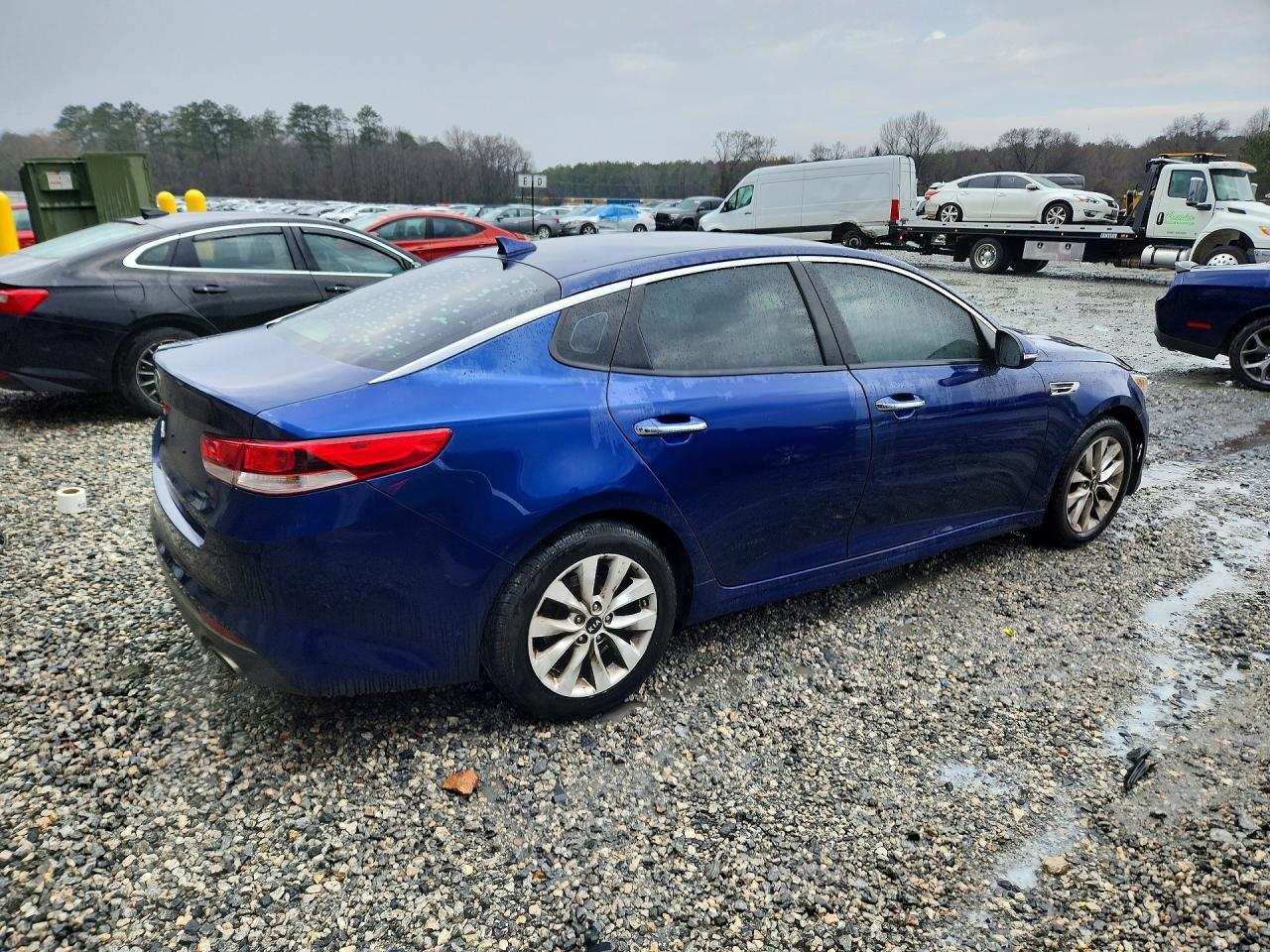 2017 Kia Optima Lx - Фото 3