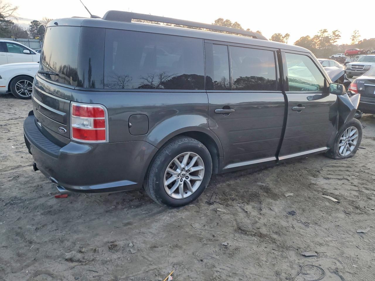 2019 Ford Flex Se - Фото 3