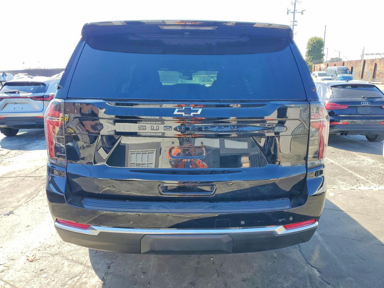 2025 Chevrolet Suburban C1500 Ls - Фото 6