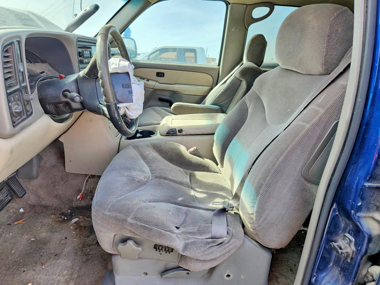 2002 GMC Yukon Xl C1500 - Image 7
