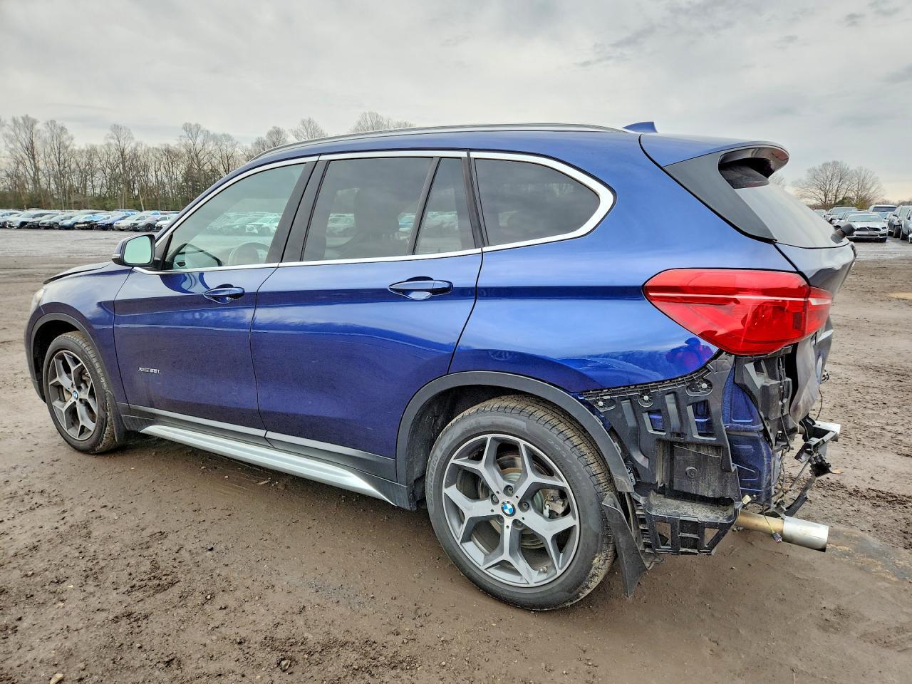 2017 BMW X1 xDrive28I - Фото 2