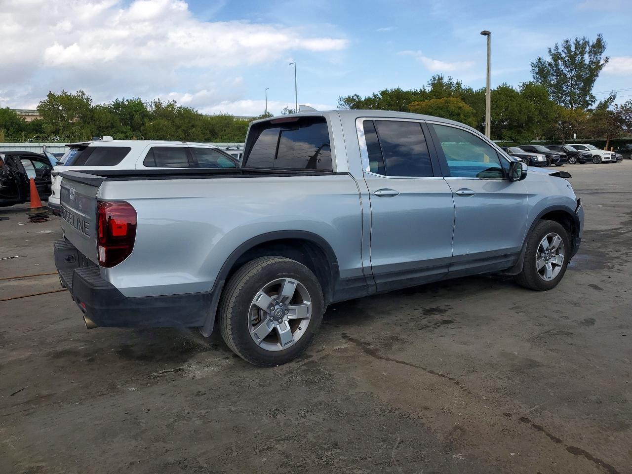 2025 Honda Ridgeline Rtl - Image 3