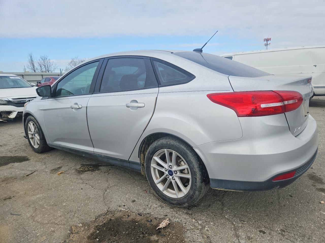 2018 Ford Focus Se - Image 2