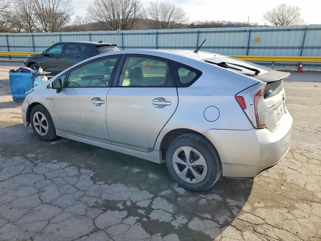 2012 Toyota Prius Two - Фото 2