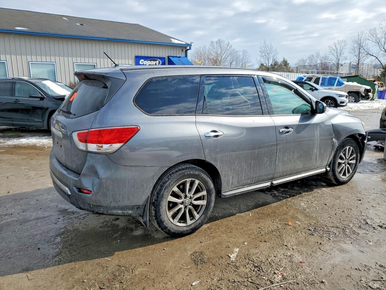 2015 Nissan Pathfinder S - Фото 3