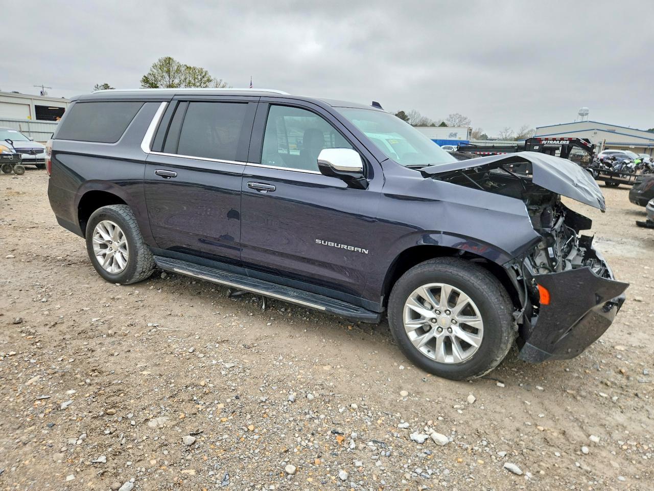 2022 Chevrolet Suburban K1500 Premier - Image 4