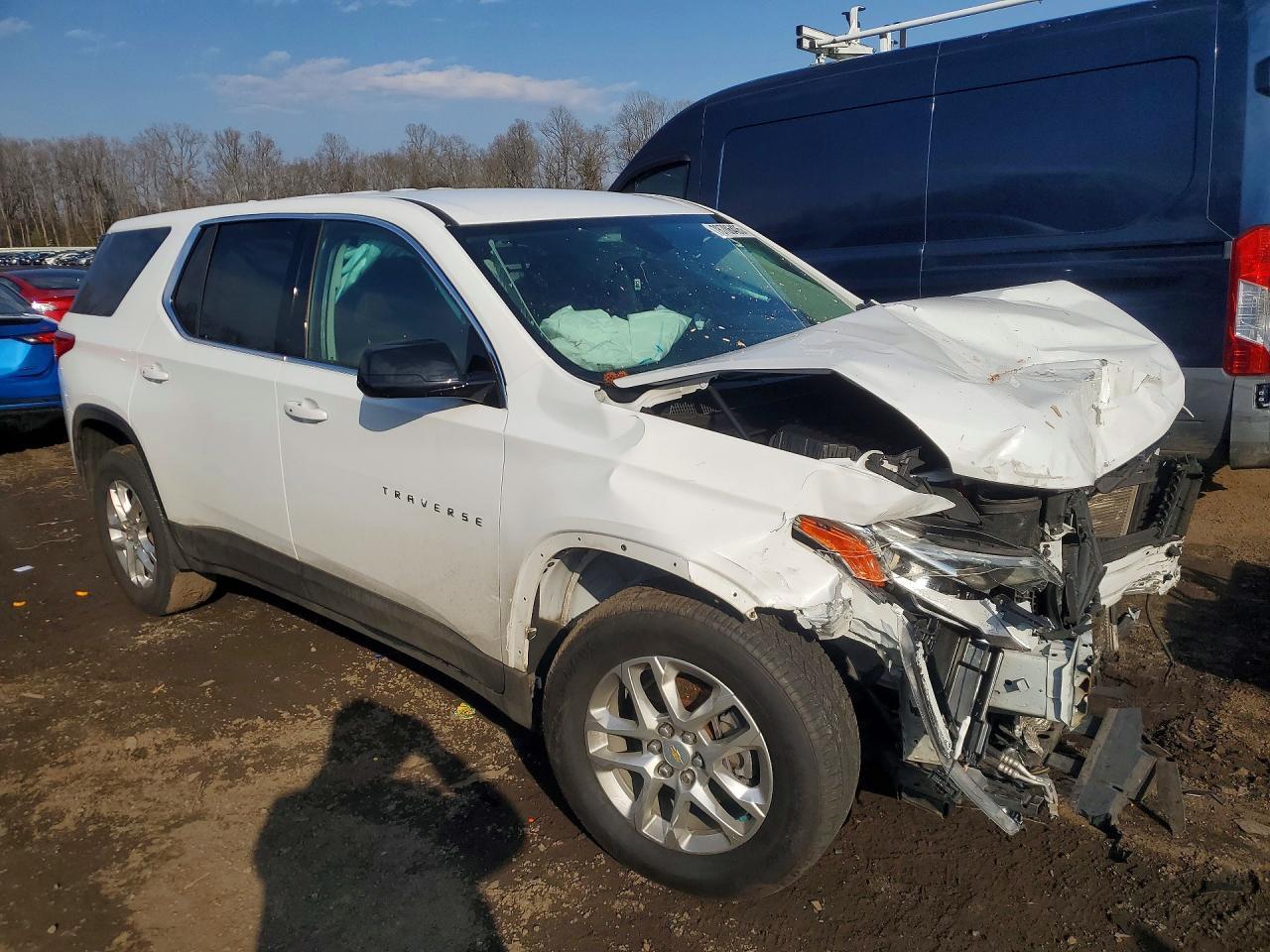 2019 Chevrolet Traverse Ls - Image 4