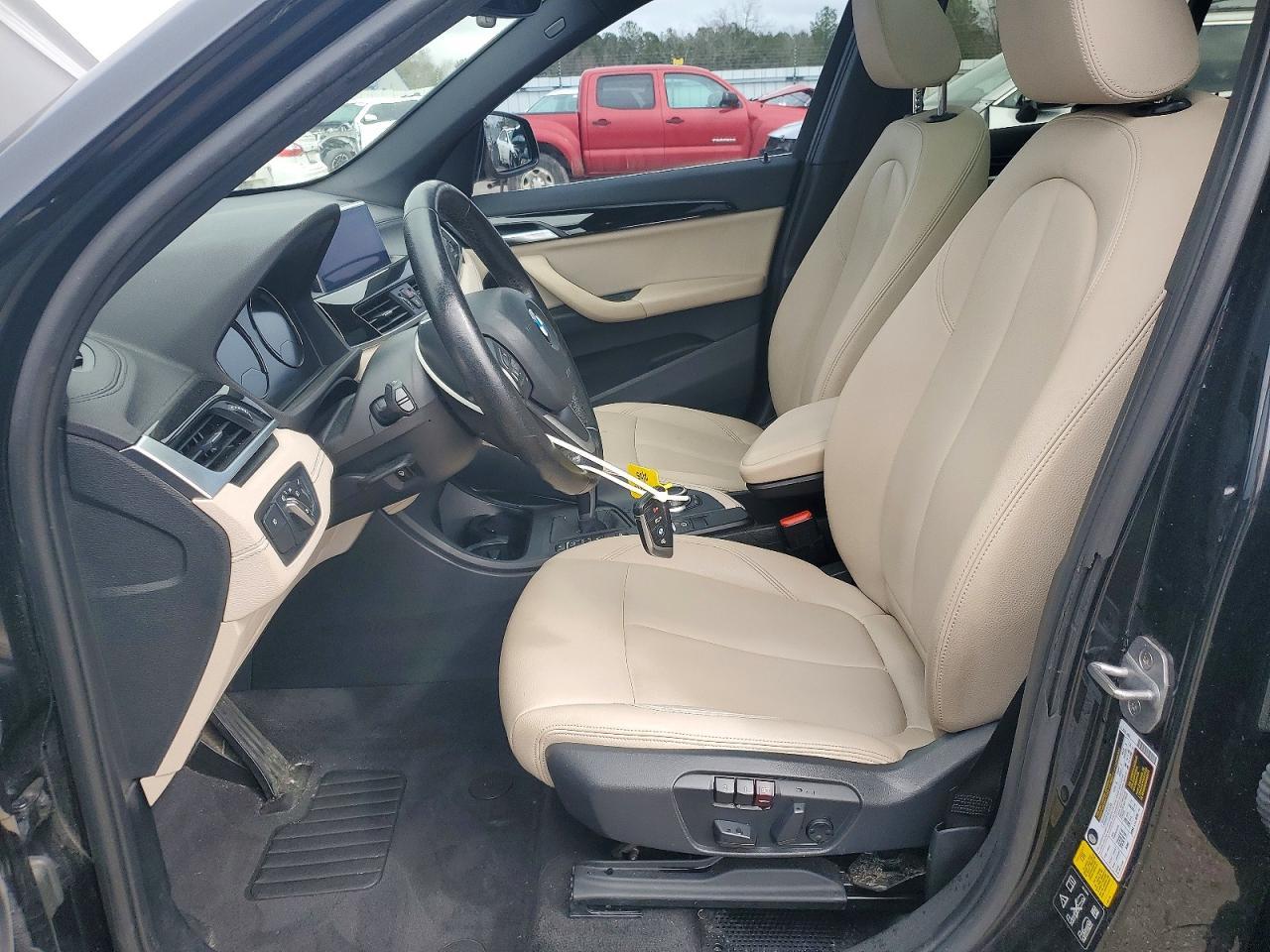 2020 BMW X1 xDrive28I - Фото 7