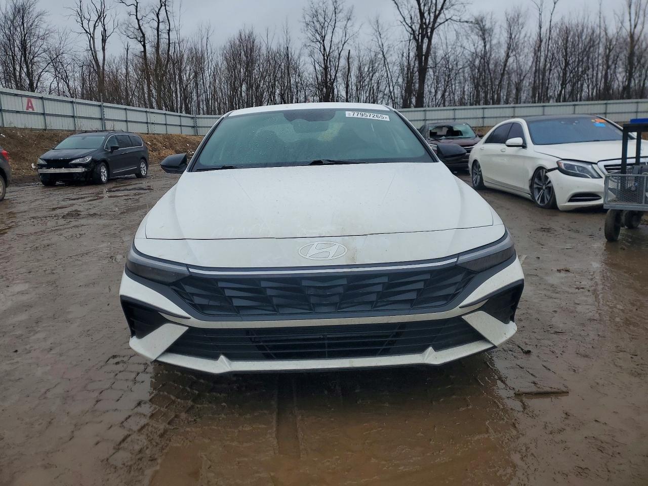 2025 Hyundai Elantra Sel Sport - Фото 5