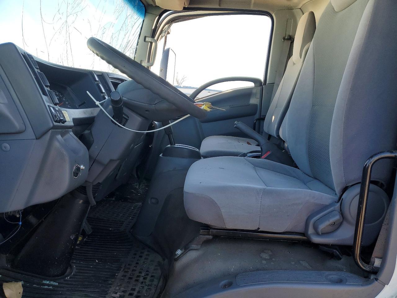 2019 Isuzu Npr Hd Box Truck - Image 7