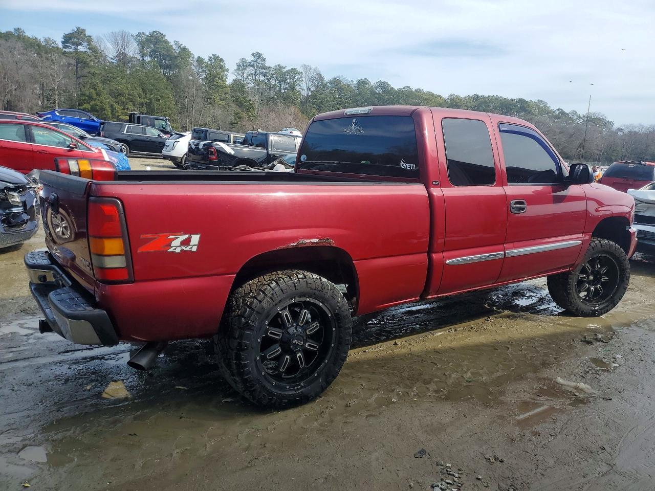 2007 GMC New Sierra K1500 Classic - Image 3