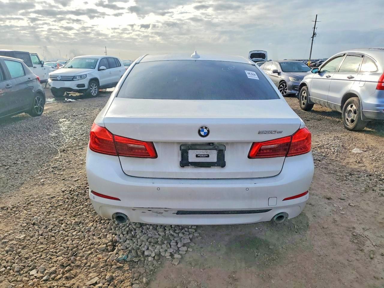 2019 BMW 530E - Фото 6