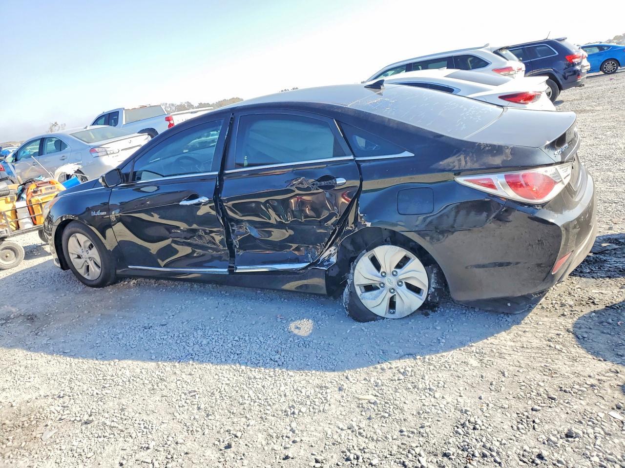 2015 Hyundai Sonata Hybrid - Фото 2