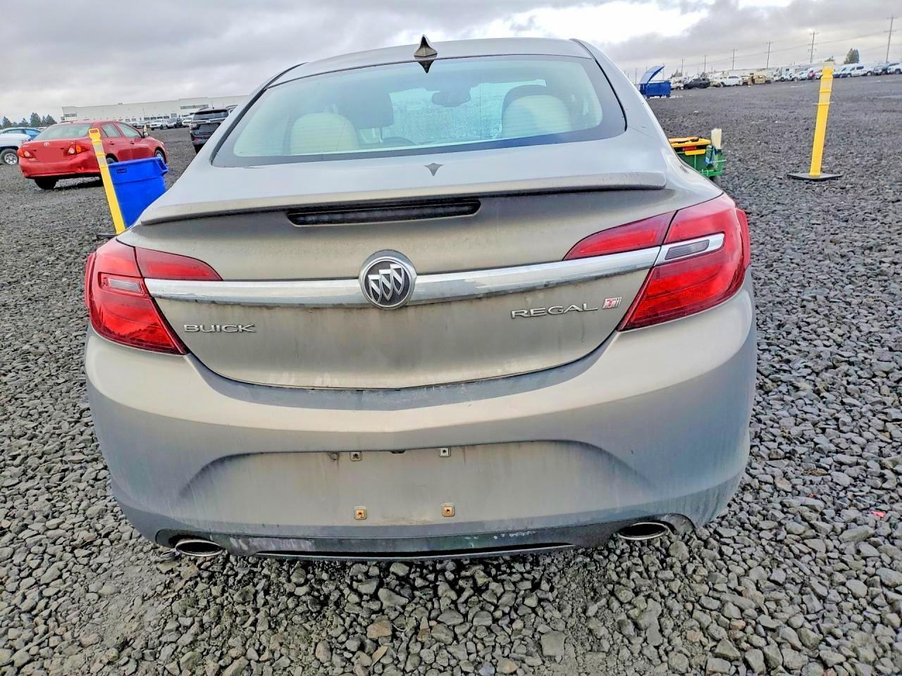 2017 Buick Regal Sport Touring - Image 6