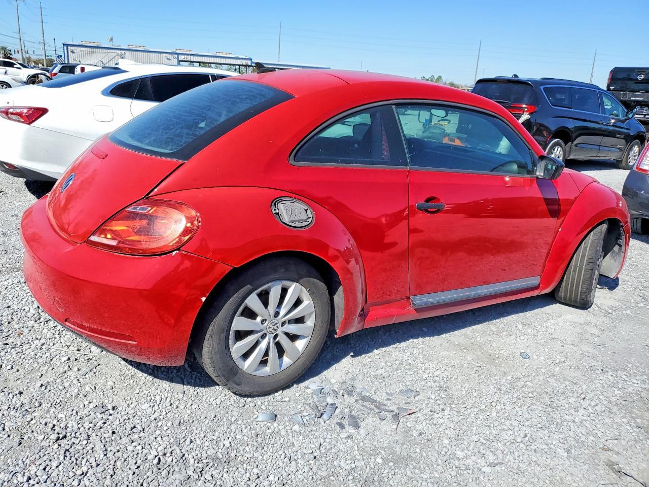 2015 Volkswagen Beetle 1.8T - Image 3