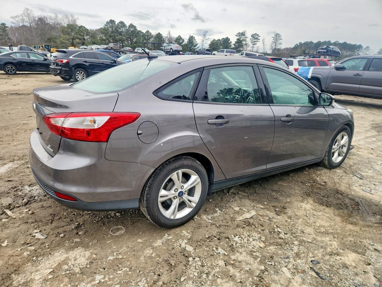 2014 Ford Focus Se - Image 3