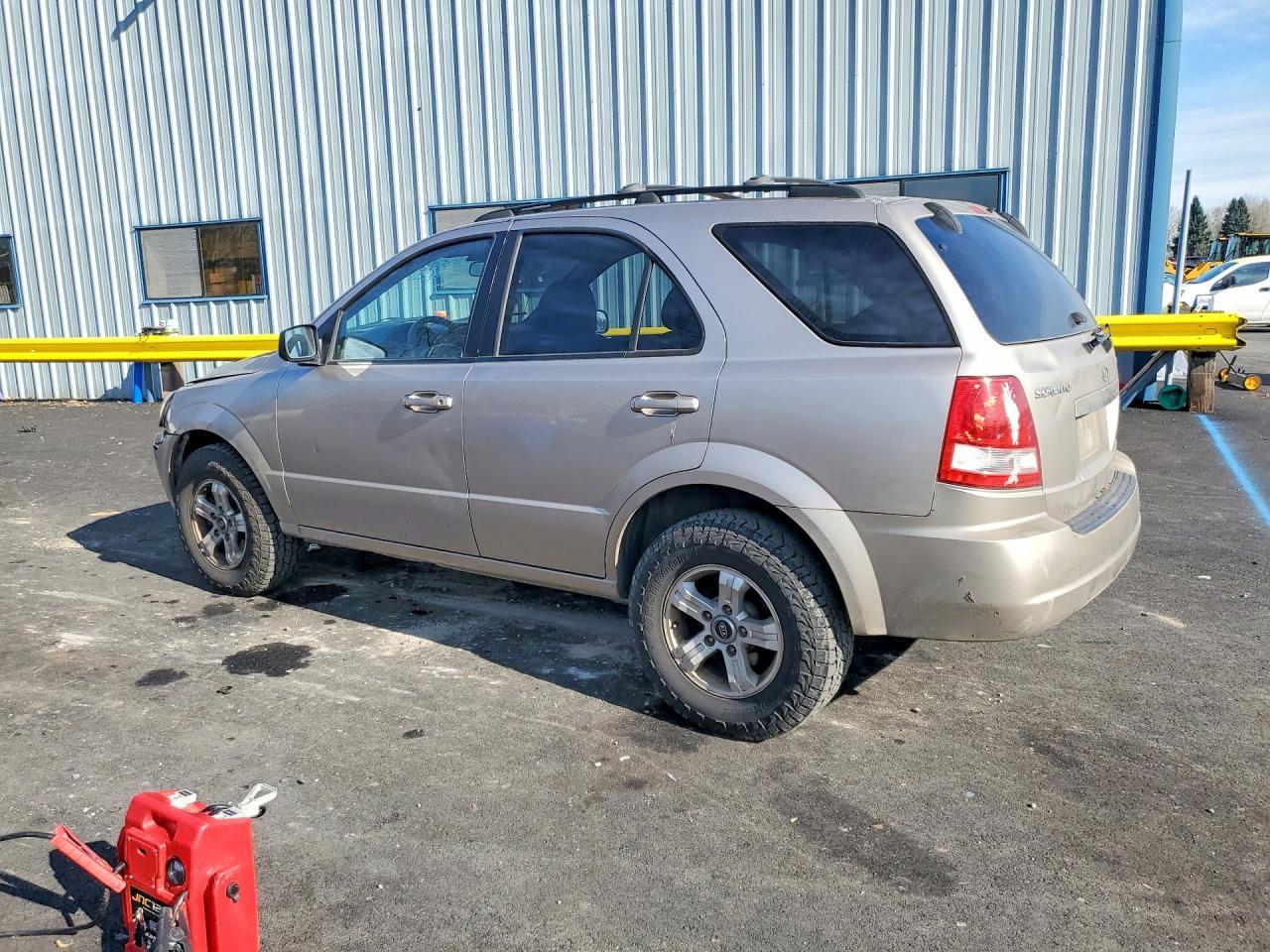 2005 Kia Sorento Lx - Image 2