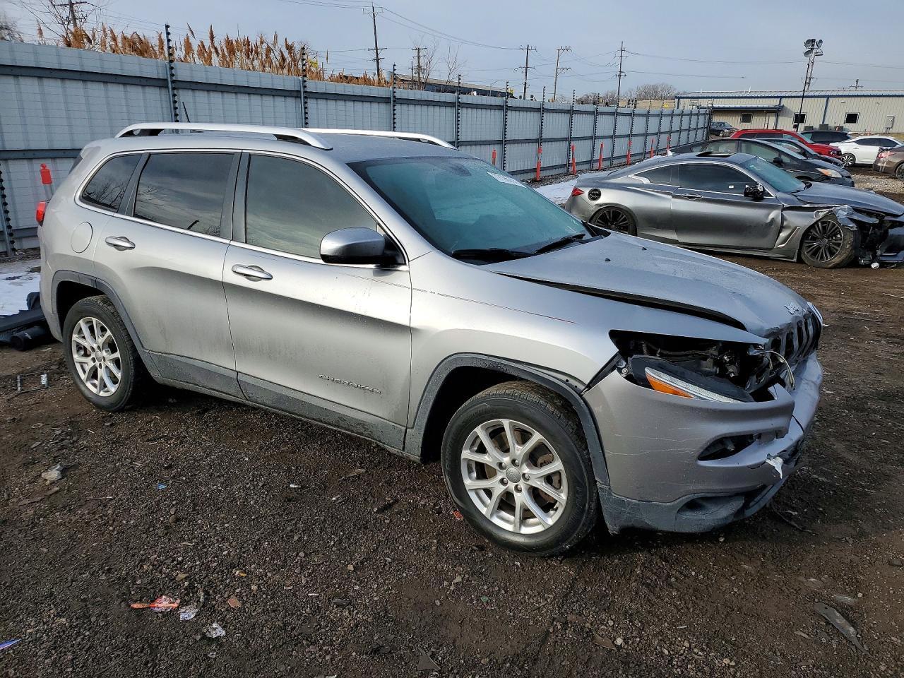 2015 Jeep Cherokee Latitude - Image 4