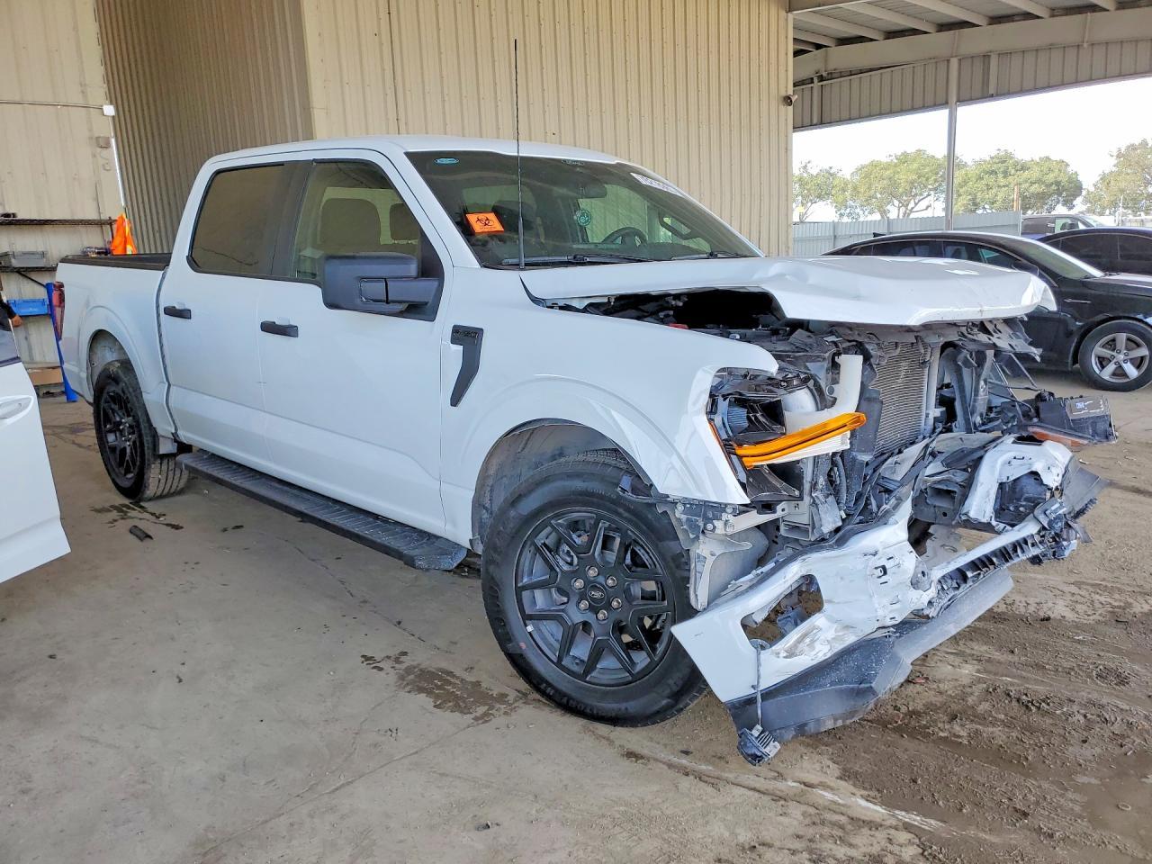 2025 Ford F150 Stx - Фото 4