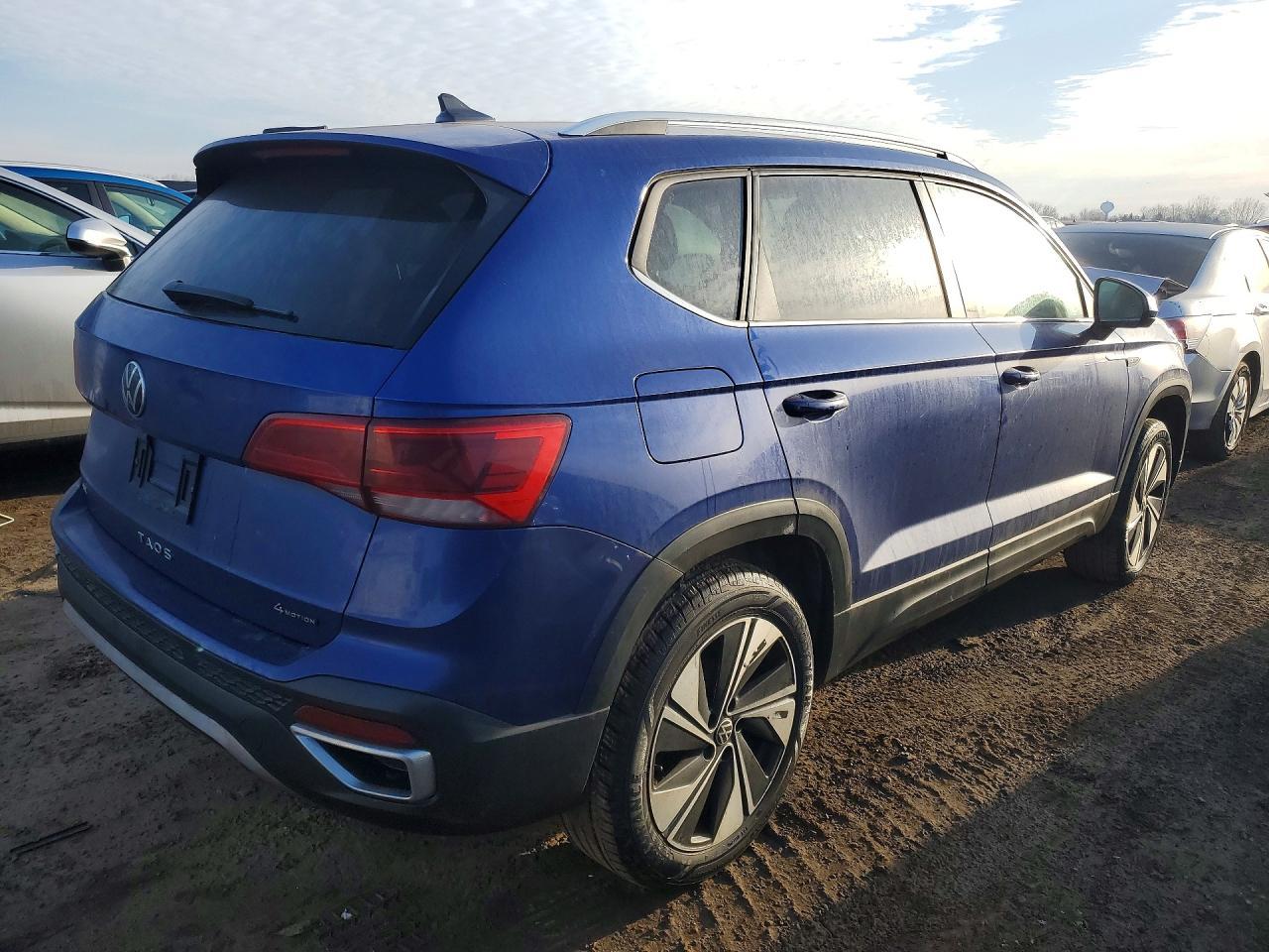 2023 Volkswagen Taos Se - Фото 3
