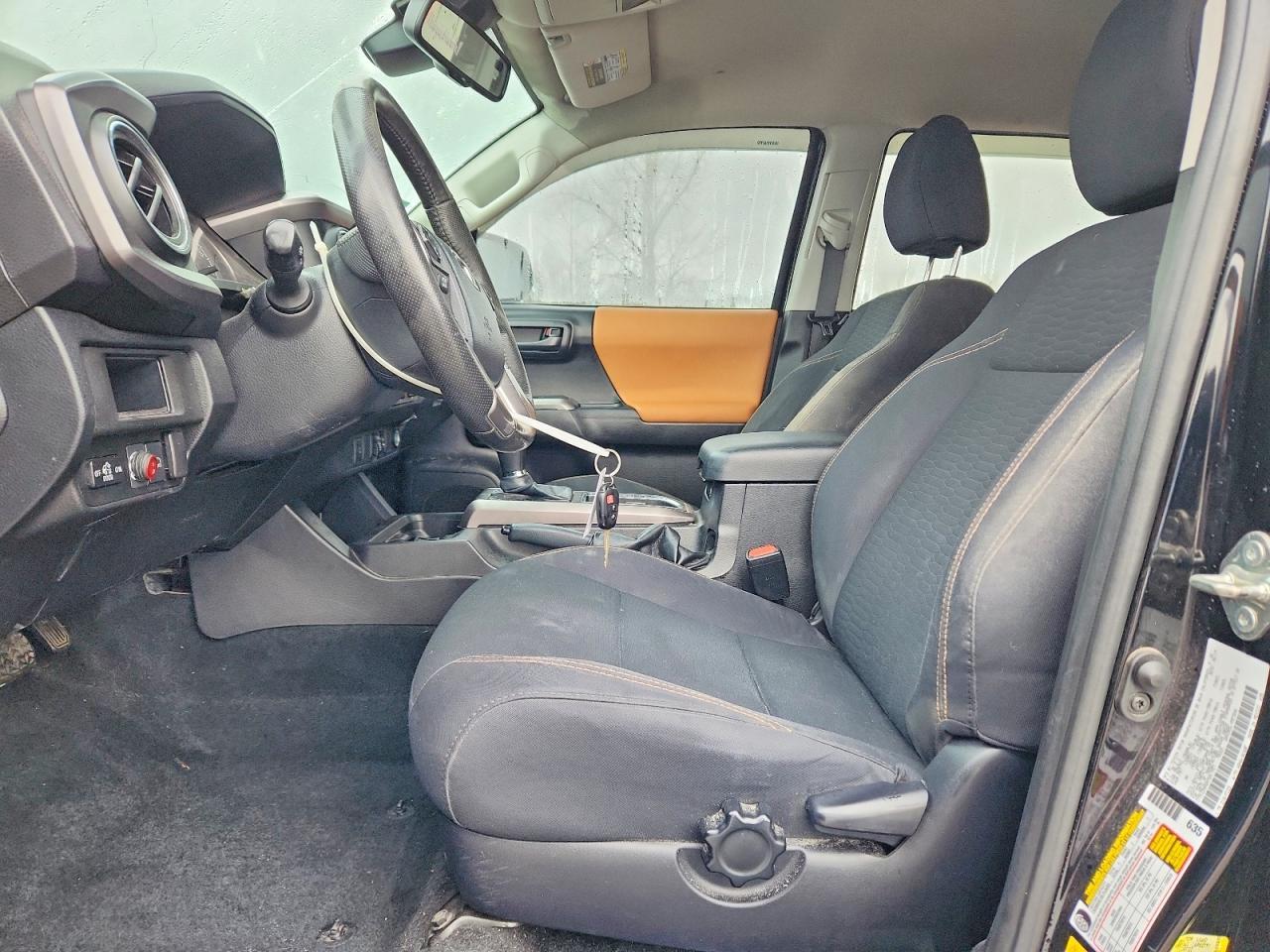 2019 Toyota Tacoma - Image 7
