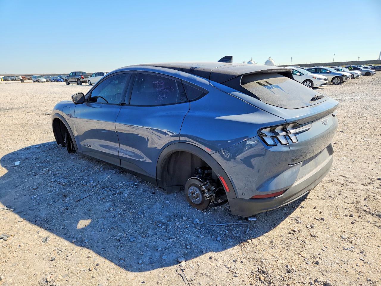 2024 Ford Mustang Mach-E Select - Фото 2