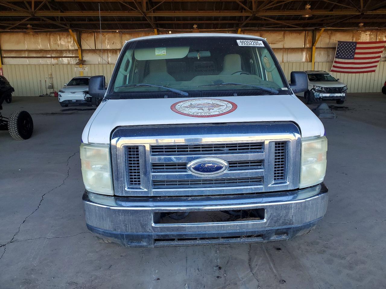 2011 Ford Econoline E350 Super Duty Wagon - Фото 5