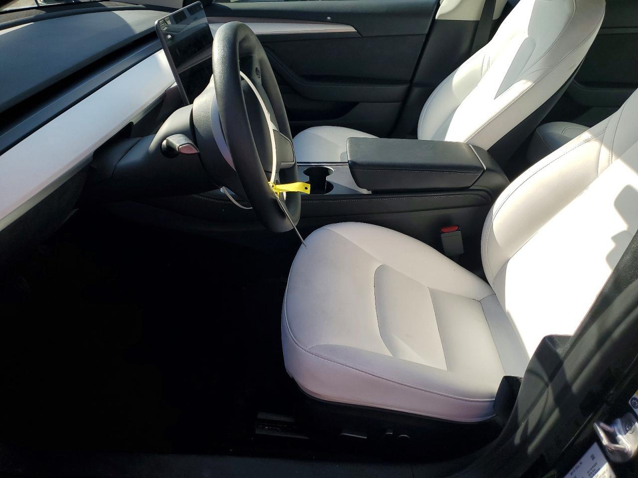 2022 Tesla Model 3 - Фото 7