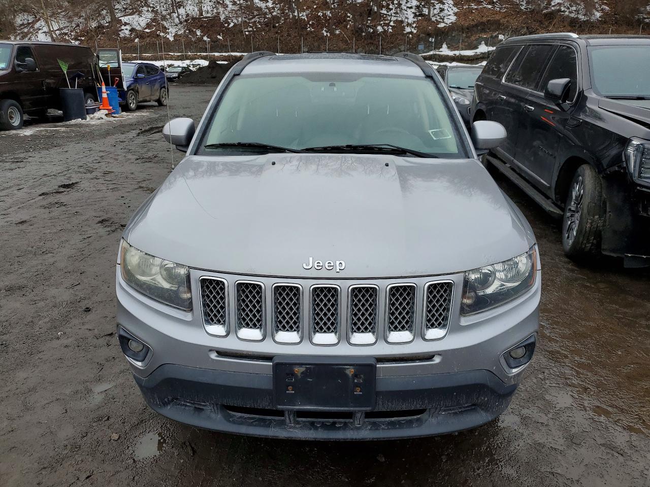 2015 Jeep Compass Latitude - Фото 5