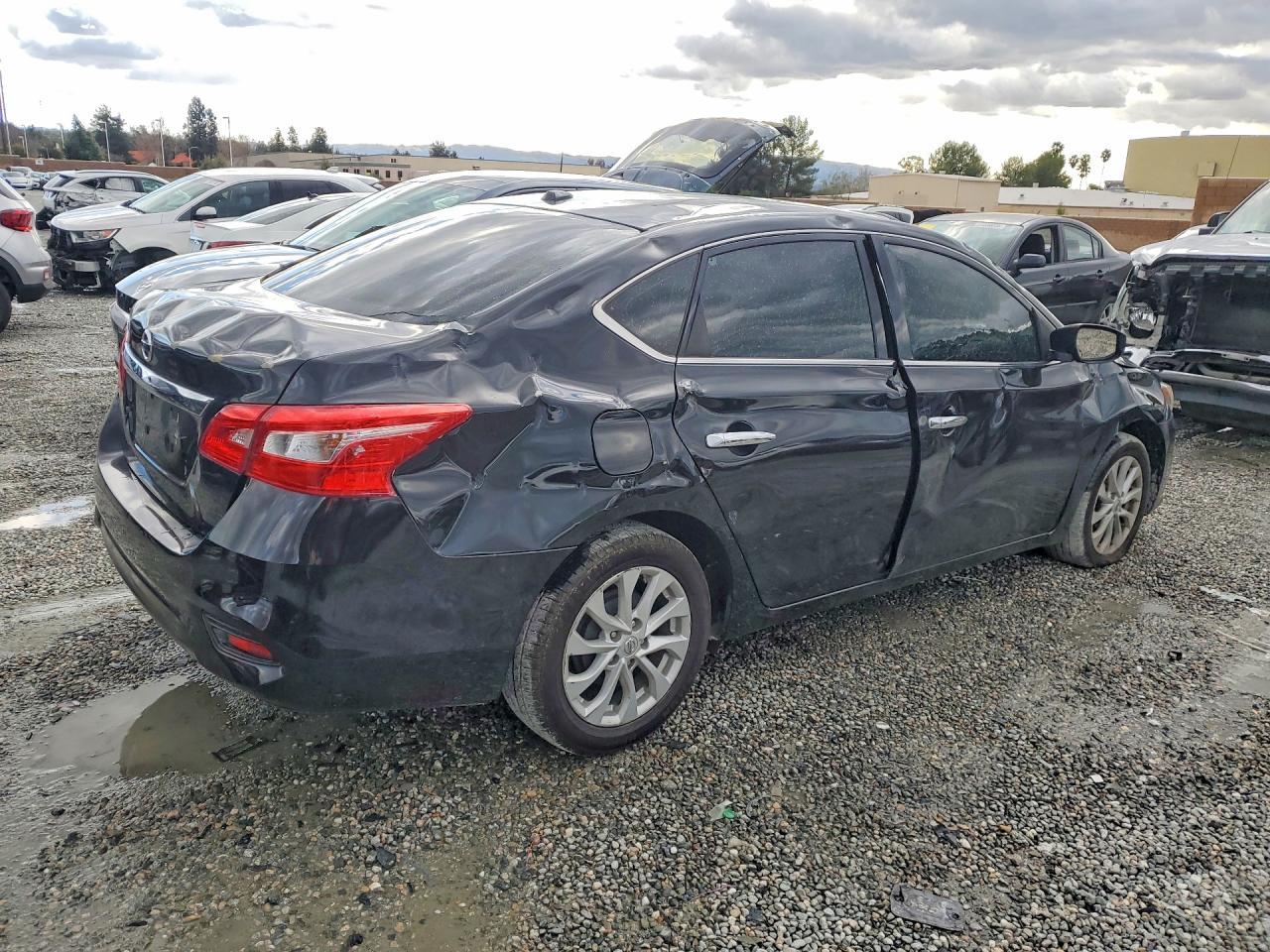 2019 Nissan Sentra S - Фото 3