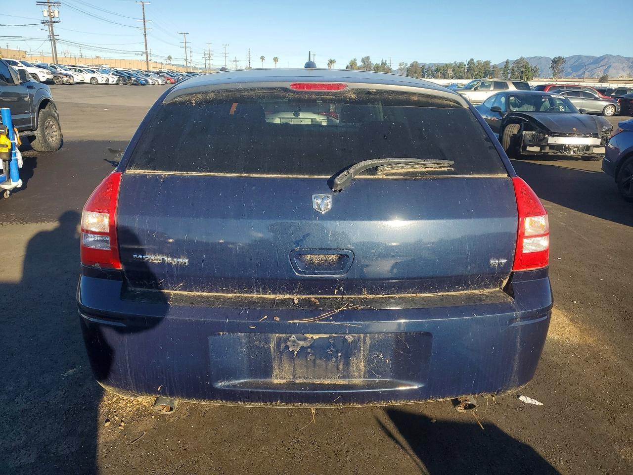 2005 Dodge Magnum R/T - Image 6