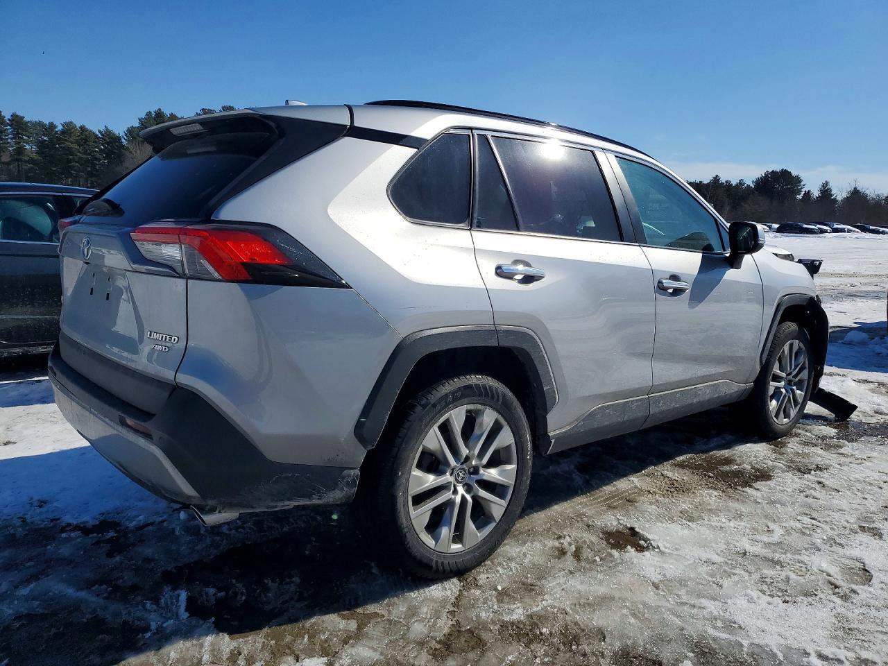 2022 Toyota Rav4 Limited - Фото 3