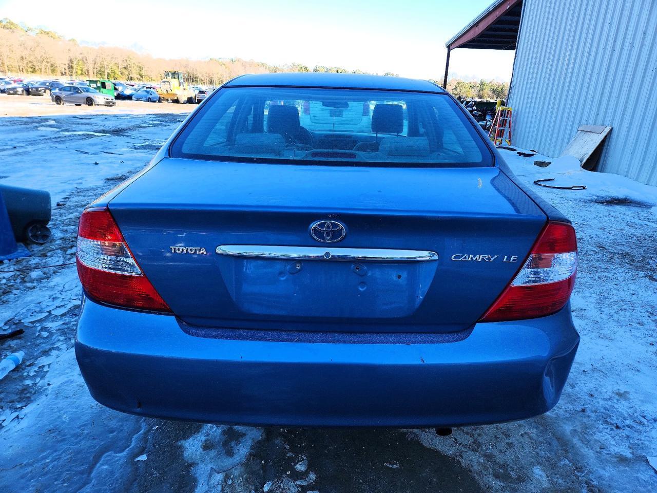 2004 Toyota Camry Le - Image 6