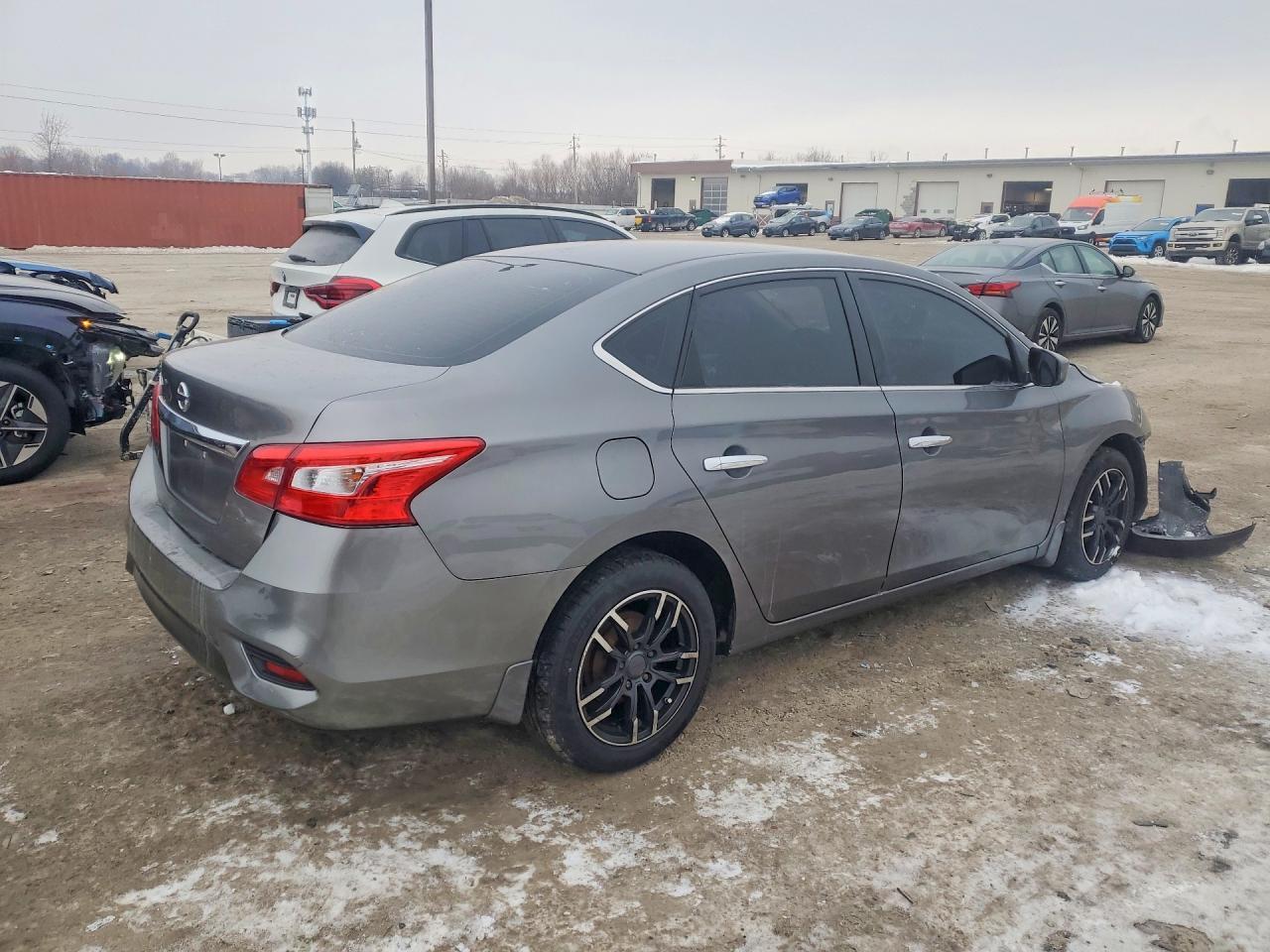2017 Nissan Sentra S - Фото 3