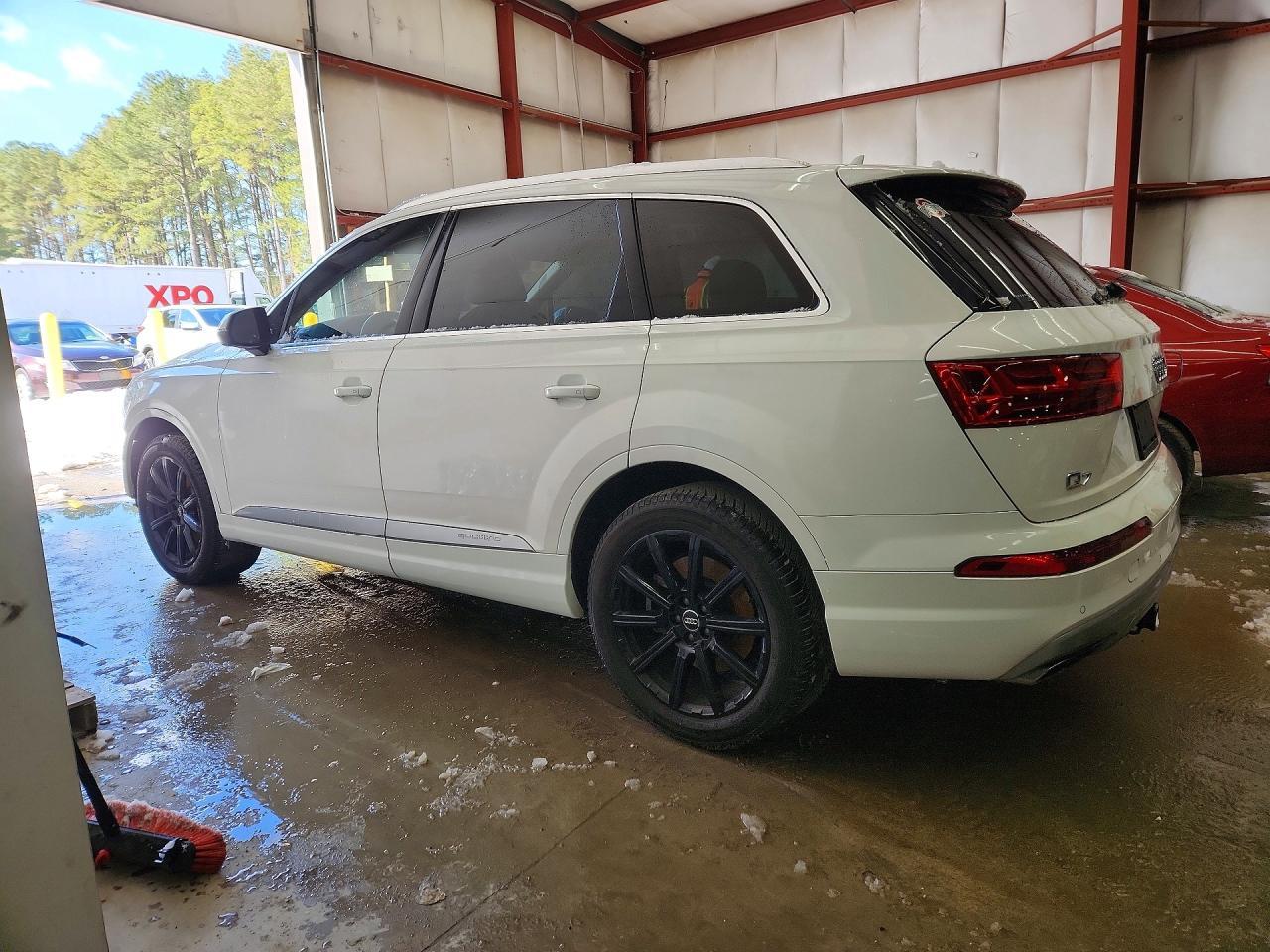 2019 Audi Q7 Premium Plus - Image 2