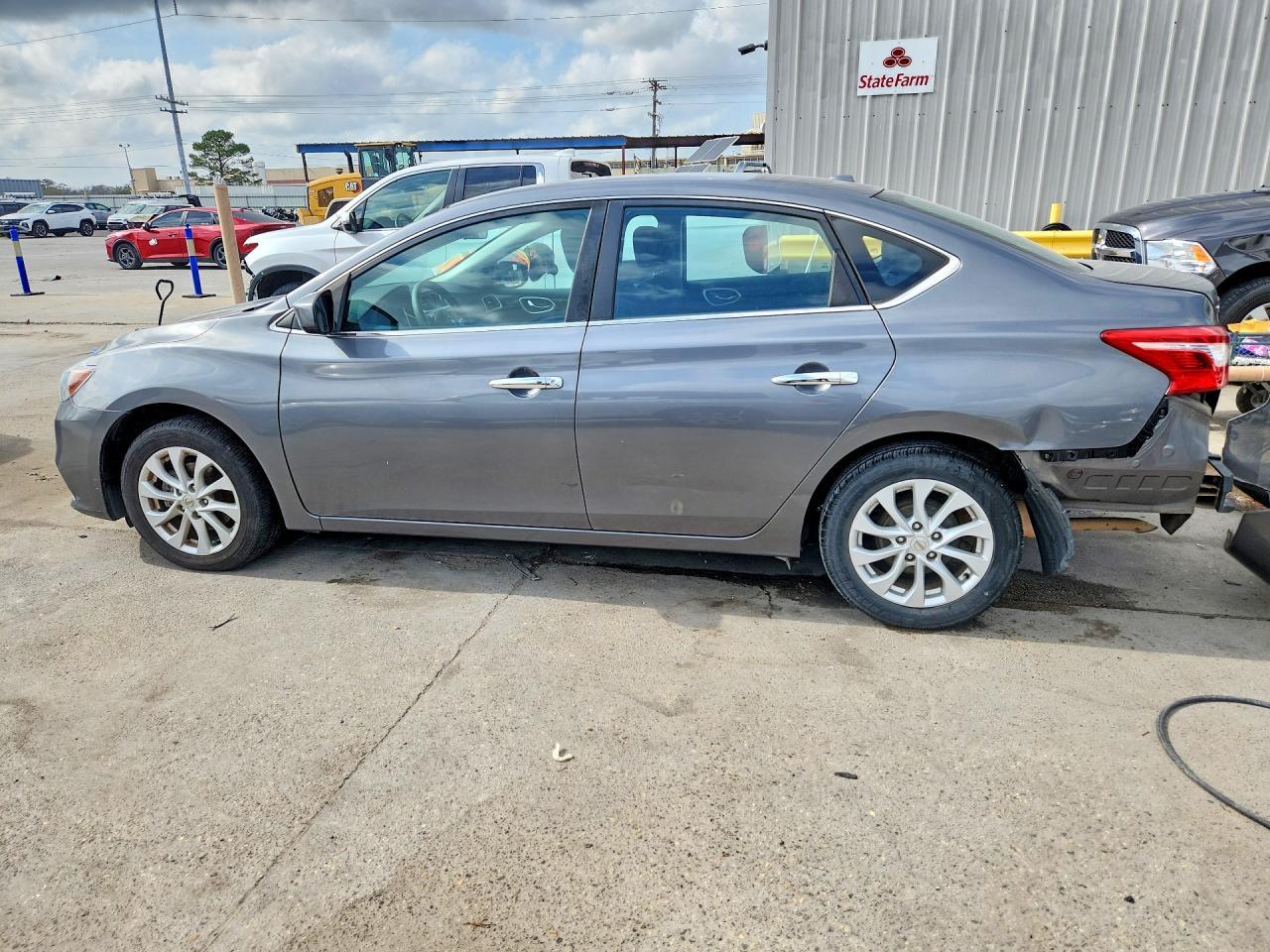 2018 Nissan Sentra Sv - Фото 2